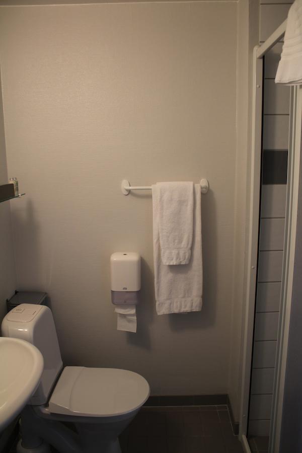 Yxnerum Hotel & Conference Quarto foto