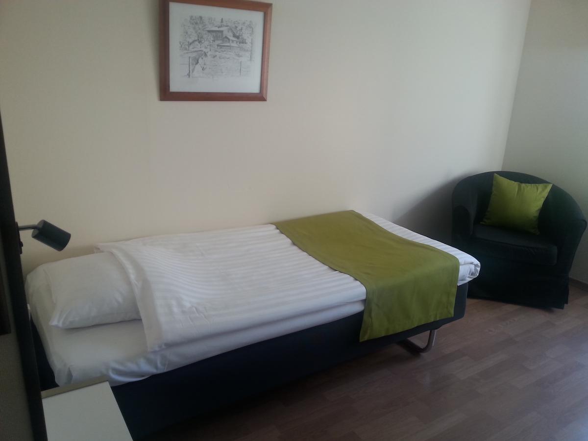 Yxnerum Hotel & Conference Quarto foto
